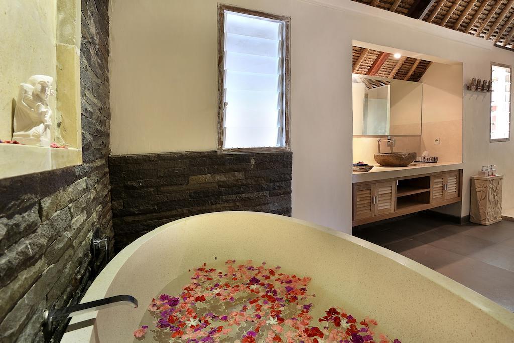 Villa Bukit Nusa Lembongan Екстер'єр фото