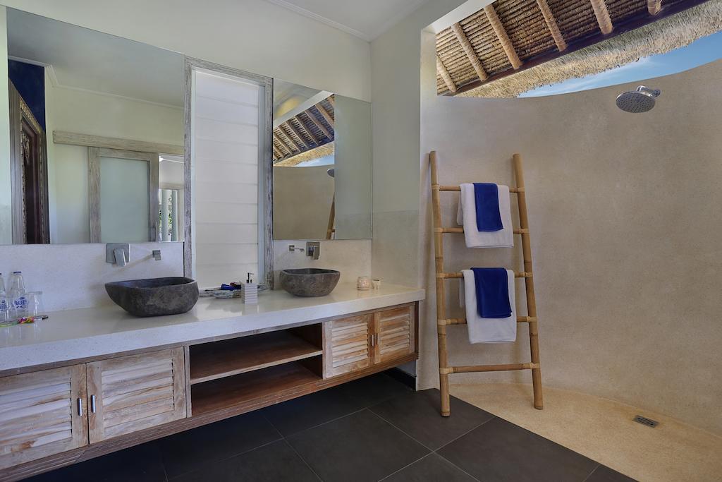 Villa Bukit Nusa Lembongan Екстер'єр фото