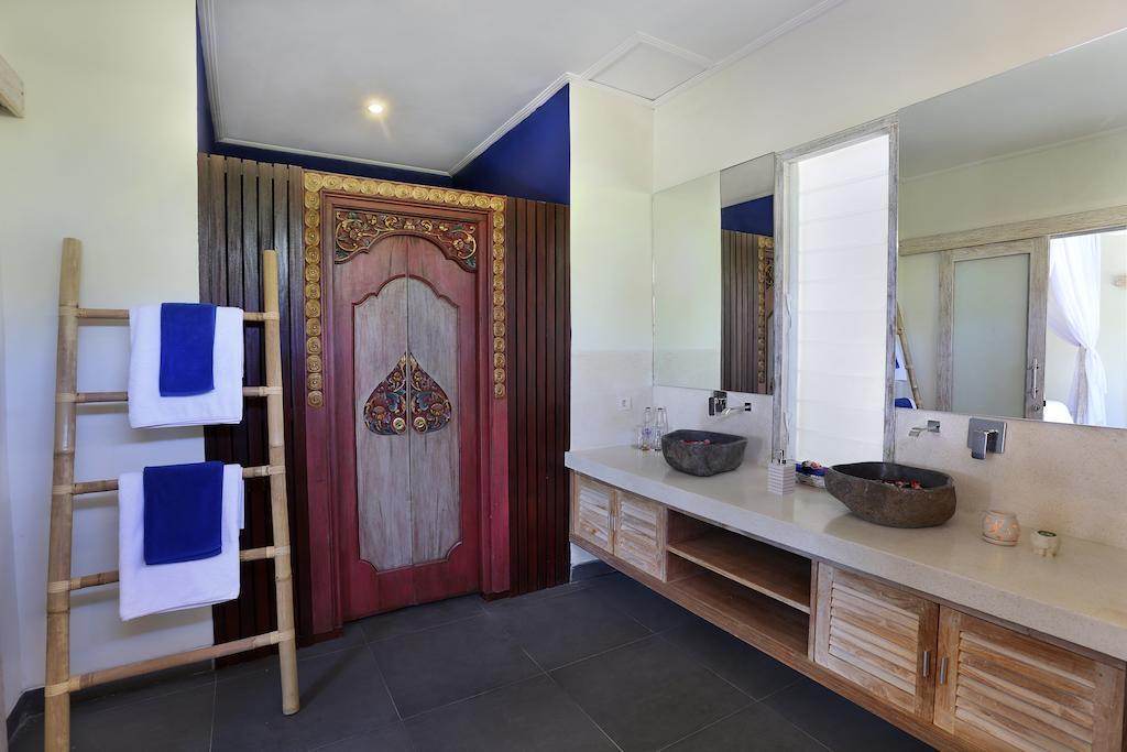 Villa Bukit Nusa Lembongan Екстер'єр фото